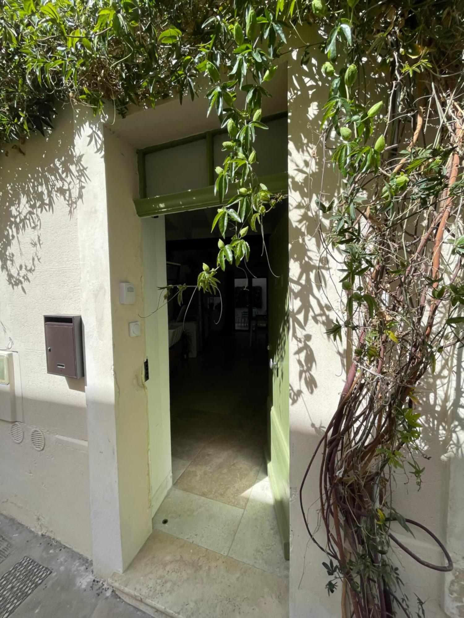 Charmante Maison De Ville Avec Cour Exterieure Arles Exterior foto